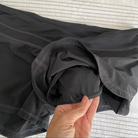 Lululemon Athletic Shorts, adjustable waist, back pocket, size 6 - Picture 6 of 7